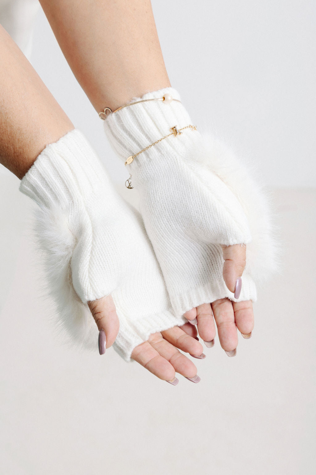 Buttermilk Furry Gloves